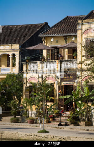 Boulevard de la promenade, le long de la rivière d'Hoi An, Vietnam, Southeast Asia, Asia Banque D'Images