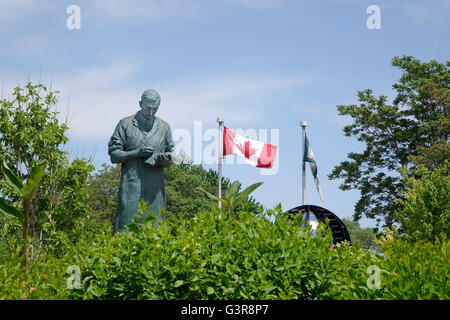 Le docteur Frederick Banting statue dans le jardin de la Maison Banting Museum, London (Ontario), le berceau de l'insuline Banque D'Images