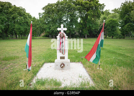 Cimetière de Budapest, détail du monument dédié aux participants au 1956 soulèvement anti-communiste dans le cimetière Kerepesi à Budapest, l'Europe. Banque D'Images