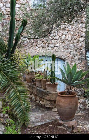 Jardin d'une maison à près de Calo de Sa Torre Banque D'Images