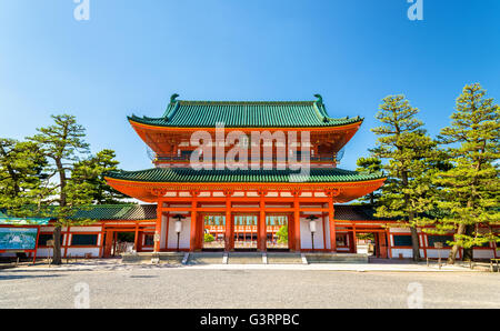 Otenmon, la porte principale du Sanctuaire Heian à Kyoto Banque D'Images