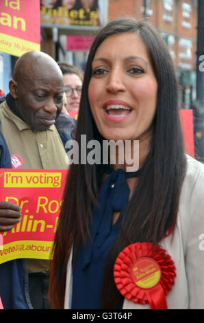 Tooting, Londres, Royaume-Uni. 14 Juin, 2016. Jeremy Corbyn le chef du parti travailliste pour soutenir Tooting visite candidat Dr Rosena qui Allin-Khan est debout dans l'élection par causée par le vide créé lorsque Sadiq Khan démissionné lorsqu'il est devenu maire de Londres. Credit : JOHNNY ARMSTEAD/Alamy Live News Banque D'Images