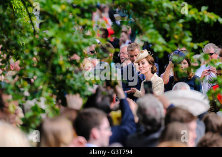 Hillsborough, l'Irlande du Nord, Royaume-Uni. 14 Juin, 2016. La duchesse de Cambridge assiste à l'Irlande du Nord, Secrétaire d'État, fête champêtre annuelle. Crédit : Stephen Barnes/Alamy Live News Banque D'Images