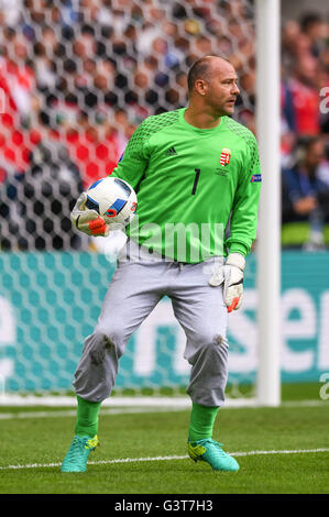 Gabor Kiraly (Hongrie) ; 14 juin 2016 - Football : UEFA Euro France 2016, Groupe F, l'Autriche 0-2 la Hongrie au Nouveau Stade de Bordeaux, Bordeaux, France. Credit : aicfoto/AFLO/Alamy Live News Banque D'Images