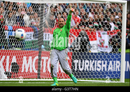 Gabor Kiraly (Hongrie) ; 14 juin 2016 - Football : UEFA Euro France 2016, Groupe F, l'Autriche 0-2 la Hongrie au Nouveau Stade de Bordeaux, Bordeaux, France. Credit : aicfoto/AFLO/Alamy Live News Banque D'Images