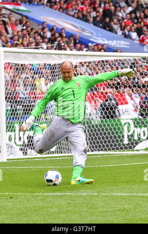 Gabor Kiraly (Hongrie) ; 14 juin 2016 - Football : UEFA Euro France 2016, Groupe F, l'Autriche 0-2 la Hongrie au Nouveau Stade de Bordeaux, Bordeaux, France. Credit : aicfoto/AFLO/Alamy Live News Banque D'Images