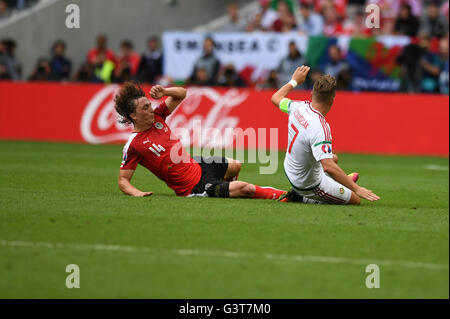 Julian Baumgartlinger (Autriche) Balazs Dzsudzsak (Hongrie) ; 14 juin 2016 - Football : UEFA Euro France 2016, Groupe F, l'Autriche 0-2 la Hongrie au Nouveau Stade de Bordeaux, Bordeaux, France. Credit : aicfoto/AFLO/Alamy Live News Banque D'Images