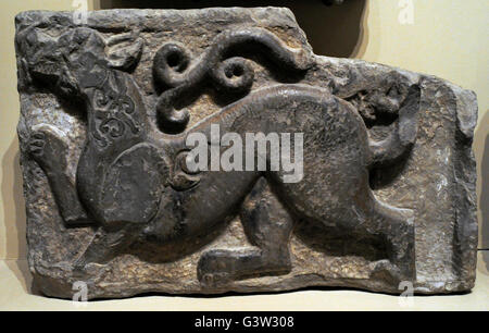 L'Art médiéval au Daghestan. Fragment de décoration architecturale des bâtiments. Schiste, la sculpture. Kubachi village, le Daghestan, la Russie. 14ème-début du 15ème siècle. Le Musée de l'Ermitage. Saint Petersburg. La Russie. Banque D'Images