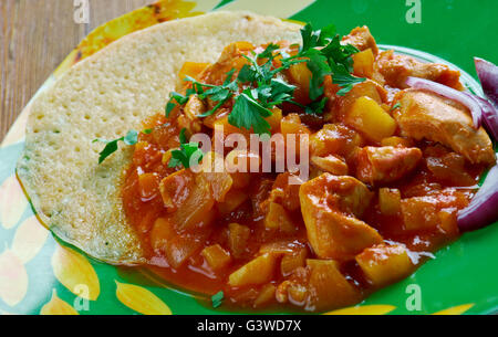 Les tricheurs Chicken Mole.plat typiquement mexicaine Banque D'Images