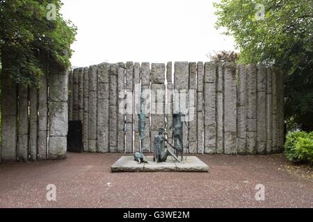 Famine memorial par le sculpteur Edward Delaney. Photo prise à St Stephen Green , Dublin , Irlande. Banque D'Images