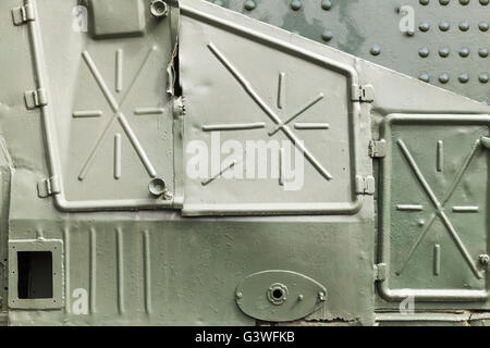 Abstract dark green metal texture de fond avec regards, détails de train blindé russe de la DEUXIÈME GUERRE MONDIALE, moment Banque D'Images