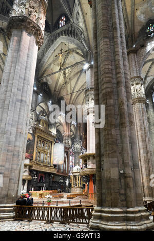 L'Italie, la cathédrale de Milan, Cathédrale métropolitaine de Saint Marie de la nativité vue intérieure Banque D'Images