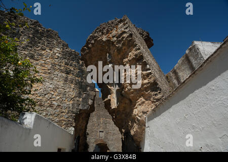 Détruit en partie l'entrée du château de Serpa, Alentejo, Portugal Banque D'Images