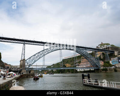 Le Pont Dom Luis, Porto, Portugal. Banque D'Images