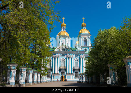 Façade de la cathédrale de la Marine Saint Nicolas à Saint-Pétersbourg, Russie Banque D'Images