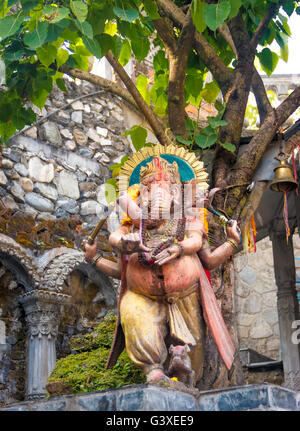 Statue de Seigneur Ganesha Dans Gupteshower Mahadev cave de Pokhara, Népal. Banque D'Images