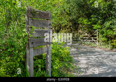 Panneau d'entrée de la réserve naturelle nationale de bois Yarner, Dartmoor, Bovey Tracey, Devon, UK Banque D'Images