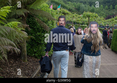 Eden Project, Cornwall, UK. 15 juin 2016. Lionel Richie et Corinne Bailey Rae jouent leur deuxième session Eden avec ASUS de l'année aujourd'hui (mercredi 15 juin). Lionel Richie's smash hits : Bonjour, la danse sur le plafond et toute la nuit, et il a joué à la maison du célèbre biomes, partie de son tous les hits, All Night Long tour du monde. Ce sera Lionel, pour la première fois, un spectacle global dans le sud-ouest et son premier UK show depuis sa performance légendaire à Glastonbury. Crédit : Simon Maycock/Alamy Live News Banque D'Images