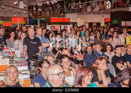 Rome, Italie. 15 Juin, 2016. performance live de l'italien ' ' après heures de groupe de rock pour la présentation de leur dernier CD : FOLFIRI FOLFOX ou Crédit : Manuel Bianconi/Alamy Live News Banque D'Images