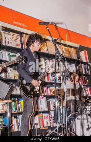 Rome, Italie. 15 Juin, 2016. performance live de l'italien ' ' après heures de groupe de rock pour la présentation de leur dernier CD : FOLFIRI FOLFOX ou Crédit : Manuel Bianconi/Alamy Live News Banque D'Images