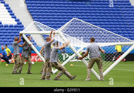 Lyon, France. 15 Juin, 2016. Ouvrir session de formation de l'Ukraine avant de l'Équipe Nationale de Football UEFA EURO 2016 match contre N.Ireland. Stade de Lyon, Lyon, France. Crédit : Oleksandr Prykhodko/Alamy Live News Banque D'Images