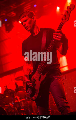 Milan Italie. 15 juin 2016. Le groupe de rock JANE'S ADDICTION effectue sur scène à Fabrique pour célébrer le 25° anniversaire de leur album "Ritual De Lo Habitual' Credit : Rodolfo Sassano/Alamy Live News Banque D'Images