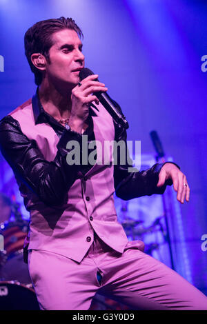 Milan Italie. 15 juin 2016. Le groupe de rock JANE'S ADDICTION effectue sur scène à Fabrique pour célébrer le 25° anniversaire de leur album "Ritual De Lo Habitual' Credit : Rodolfo Sassano/Alamy Live News Banque D'Images