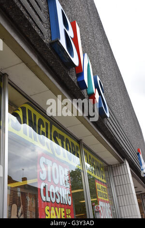 Wood Green, Londres, Royaume-Uni. 16 juin 2016. Store BHS à Wood Green doit fermer ses portes après que le groupe est entré dans l'administration. © Matt Banque D'Images