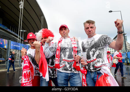 St Denis, Paris, France. 16 Juin, 2016. Championnats d'Europe de football, l'Allemagne contre la Pologne. Les partisans polonais : Action Crédit Plus Sport/Alamy Live News Banque D'Images