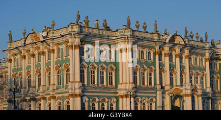 La Russie. Saint Petersburg. Le Musée de l'Ermitage. Palais d'hiver. 18e-19e siècles. Le style baroque. Façade. Banque D'Images