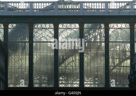 Les modèles de fenêtre soleil victorienne remplages à la gare centrale, Glasgow, Écosse, Royaume-Uni, Banque D'Images