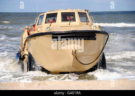 Un briquet de réapprovisionnement amphibie cargo (LARC) véhicule. Banque D'Images