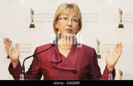 La ministre du Tourisme Mary Hanafin assiste au lancement de l'IFTAS (Irish film and Television Awards) à Dublin, où elle a confirmé qu'elle refusait de déclarer son soutien à Taoiseach Brian Cowen dans le complot défait pour le chasser. Banque D'Images