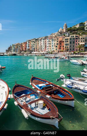 Bateaux de pêche au port, Porto Venere, Portovénere, Cinque Terre, ligurie, italie Banque D'Images