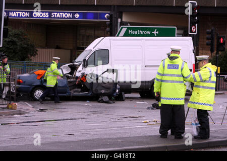 Accident de circulation Hatton Cross Banque D'Images