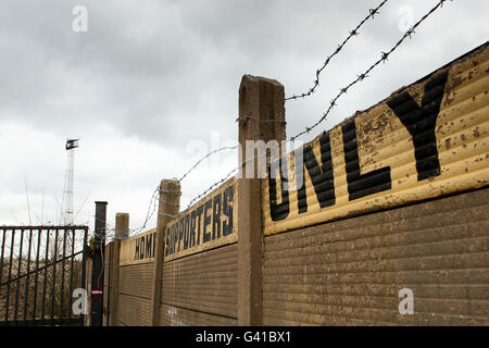 Vue générale sur le site de l'ancienne demeure du club de football de Hull City, Boothferry Park. Utilisé par le club de 1946 à 2002 quand le club a déménagé au stade KC actuel. La zone est maintenant désutilisée Banque D'Images