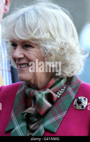 La duchesse de Cornwall lors d'une visite au Children's Reading bus, au King's College de l'Université d'Aberdeen, où elle a rencontré des enfants et du personnel impliqués dans ce projet de lecture. Banque D'Images