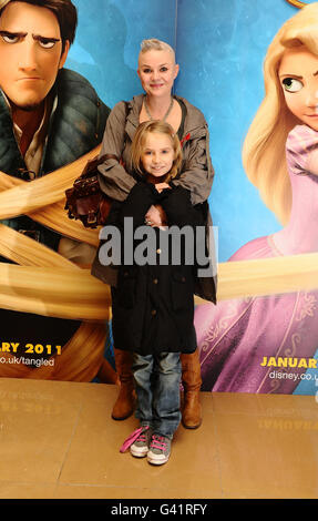 Gail porter et sa fille Honey arrivent à la projection d'un nouveau film Disney emmêlé, à l'hôtel Mayfair de Londres. Banque D'Images