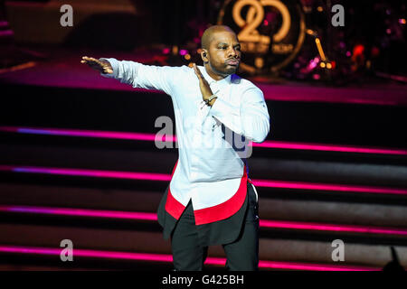 Durham, North Carolina, USA. 4 juin, 2016. R&B Légende Gospel KIRK FRANKLIN apporte sa tournée 2016 à la Durham Performing Arts Center de Durham, NC. © Andy Martin Jr./ZUMA/Alamy Fil Live News Banque D'Images