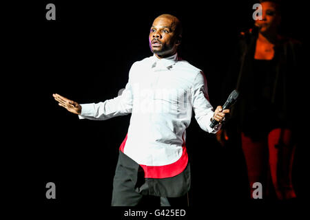 Durham, North Carolina, USA. 4 juin, 2016. R&B Légende Gospel KIRK FRANKLIN apporte sa tournée 2016 à la Durham Performing Arts Center de Durham, NC. © Andy Martin Jr./ZUMA/Alamy Fil Live News Banque D'Images