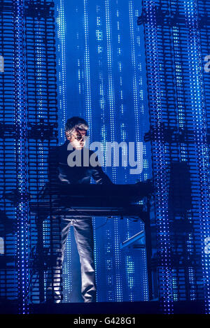 Barcelone, Catalogne, Espagne. 17 Juin, 2016. Producteur et compositeur français Jean Michel Jarre se produit sur scène lors de la deuxième journée du Sonar de Barcelone 2016 Credit : Matthias Rickenbach/ZUMA/Alamy Fil Live News Banque D'Images