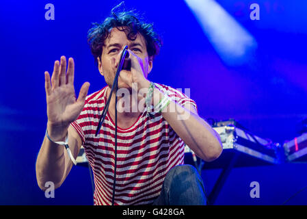 Barcelone, Catalogne, Espagne. 17 Juin, 2016. Producteur chilien MATIAS AGUAYO effectue en direct sur la deuxième journée du Sonar de Barcelone 2016 Credit : Matthias Rickenbach/ZUMA/Alamy Fil Live News Banque D'Images