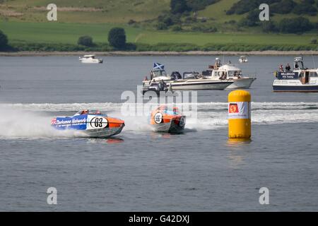 18 Juin, 2016. Greenock, Fonfría, Écosse, Royaume-Uni. La P1 Grand Prix écossais de la mer, est venu à Greenock et pour la première fois ravi les spectateurs d'embarcations à moteur, jetskis et Hydroflight dans un événement de deux jours. Alamy Live News Banque D'Images