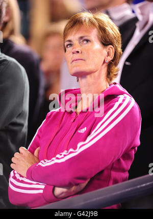 Judy Murray regarde le match contre David Ferrer en Espagne au cours de la douze journée de l'Open d'Australie 2011 au Melbourne Park à Melbourne, en Australie. Banque D'Images