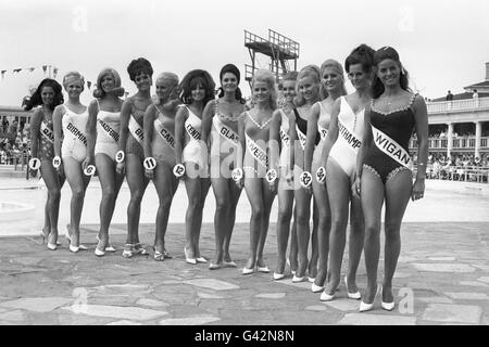 Concours de beauté - Miss Royaume-Uni - Blackpool.Les participants à la phase des maillots de bain du concours de beauté Miss Royaume-Uni à Blackpool, Lancashire. Banque D'Images