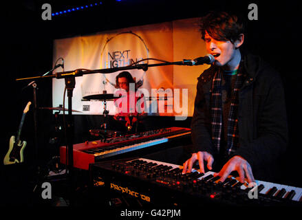 James Blake se produit à Borderline dans le centre de Londres, dans le cadre de la série de concerts « Next Big Thing » de HMV dans toute la capitale. Banque D'Images