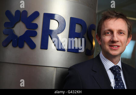 Zak de Mariveles, directeur général de la Royal Bank of Scotland, dans les bureaux de RBS dans le centre de Londres, pour annoncer que RBS va cibler le secteur de la gestion de fonds de détail avec le lancement de deux nouveaux fonds qui visent à contrer la volatilité. Banque D'Images