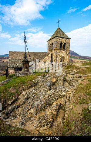 Saint Floret, église de la Chastel et tombes médiénales. Puy de Dôme. Auvergne Rhône Alpes. France Banque D'Images