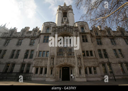 Vue extérieure de la Cour suprême de Westminster, dans le centre de Londres. Banque D'Images