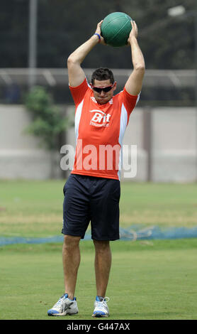 Cricket - coupe du monde de cricket 2011 de l'ICC - session de l'Angleterre et conférence de presse - Stade Chinnaswamy.Tim Bresnan, en Angleterre, lors d'une session de filets au stade Chinnaswamy, à Bangalore. Banque D'Images